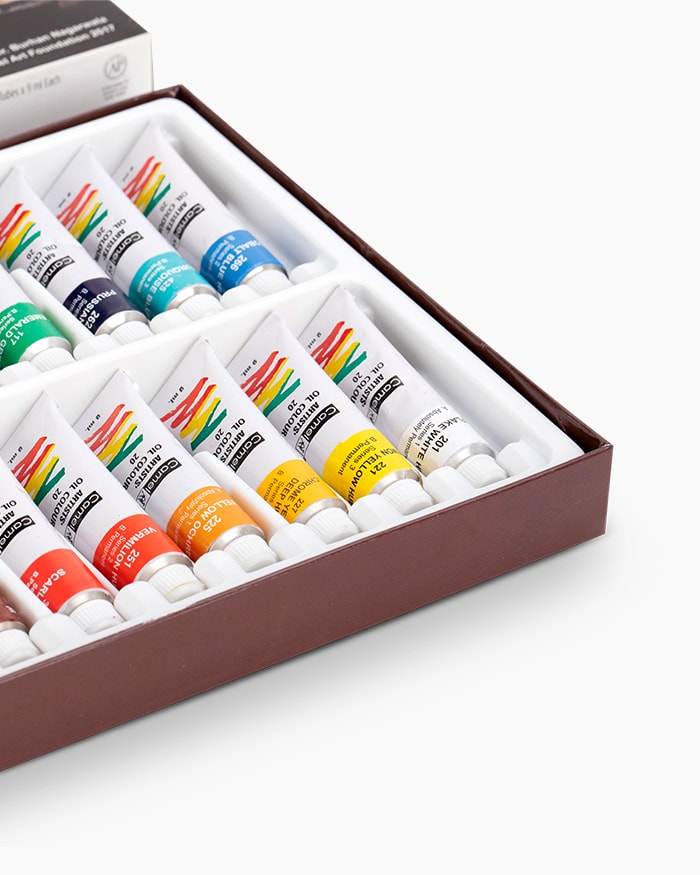 Camel Artist Oil ColoursAssorted pack of 18 shades in 9 ml